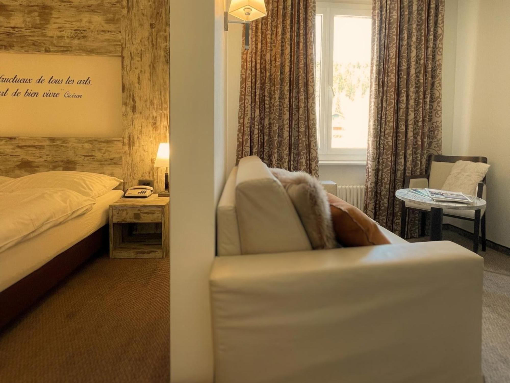 Boutique Hotel Art De Vivre & Spa Кранс Монтана Стая снимка